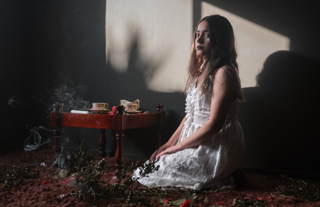 Miaupr lanza su nuevo single "Hurts" inspirado en el desamor y la nostalgia