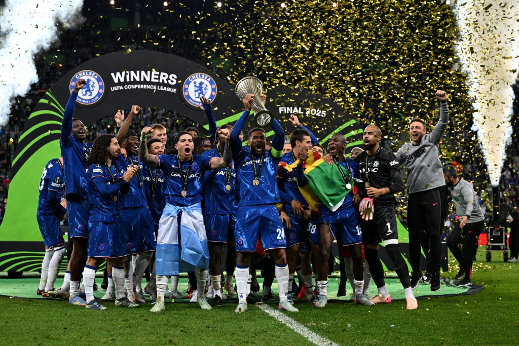 Real Betis cae goleado ante Chelsea en la final de la Conference League y crecen las críticas a Pellegrini
