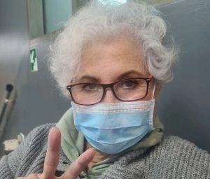 Teresita Reyes se encuentra internada por complicaciones cardíacas y renales