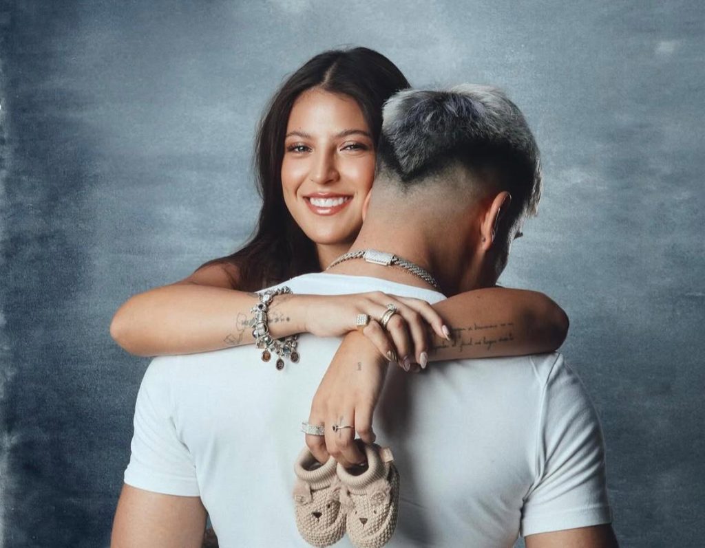 Ignacia Antonia y AK4:20 anuncian que serán papás por primera ve