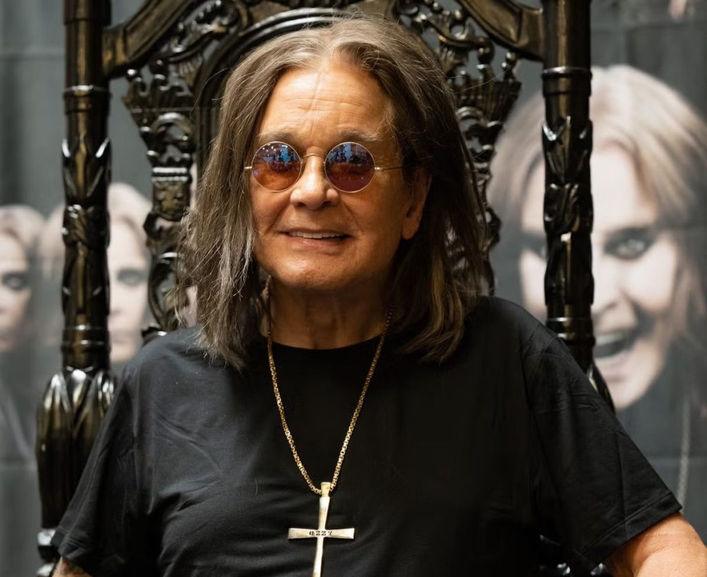 Ozzy Osbourne, el legendario cantante de Black Sabbath, fallece a los 76 años