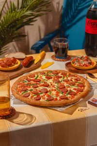 Under Pizza lanza la “Choripizza” con chorizo de Chillán para anticipar el 18