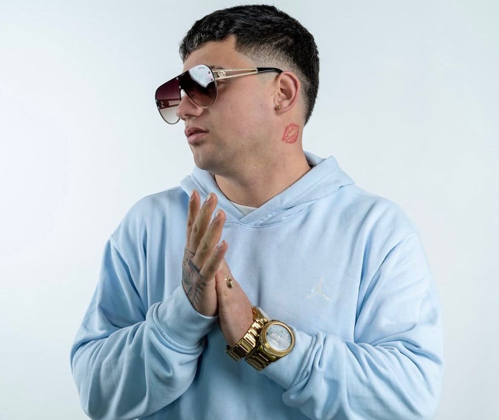 J JOSS LA DOBLE J: el artista talquino que apuesta por versatilidad y ritmo urbano